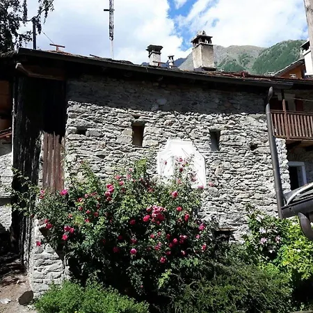 Semesterbostad L'atelier Du Temps - Casa Ronc